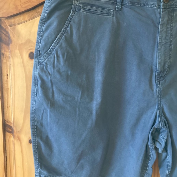 Men's American Eagle Next Level Flex Classic blue gray chino shorts size 46 - Picture 2 of 9